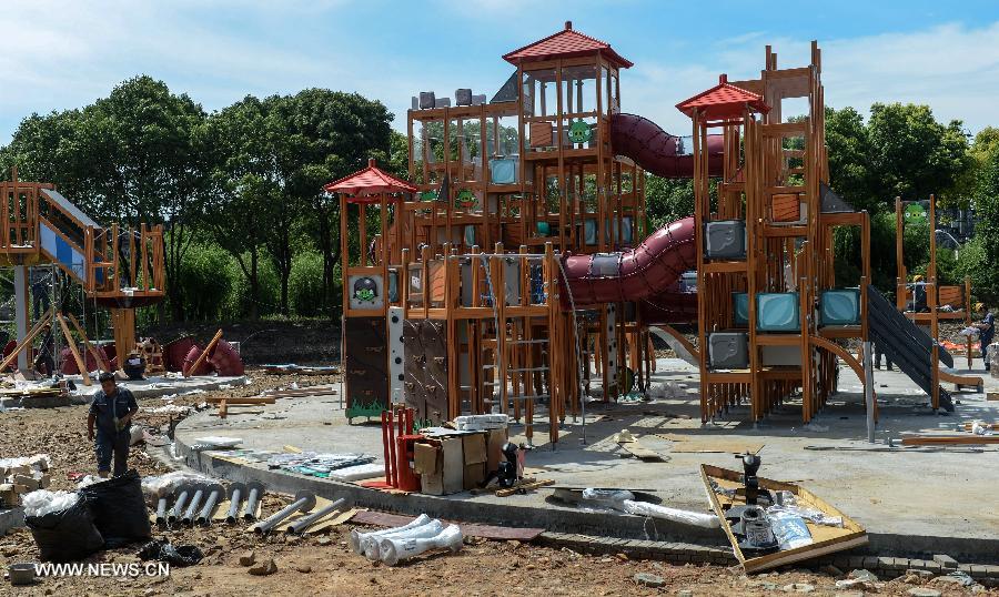 Photo taken on July 2, 2013 shows the construction site of an Angry Birds theme park in Haining, East China's Zhejiang province. The Angry Birds theme park, the first of its kind in China, is under construction and is expected to open to the public in October. Angry Birds, created by the Finland-based Rovio Entertainment, is a popular game for smartphones and tablet computers. [Xinhua]