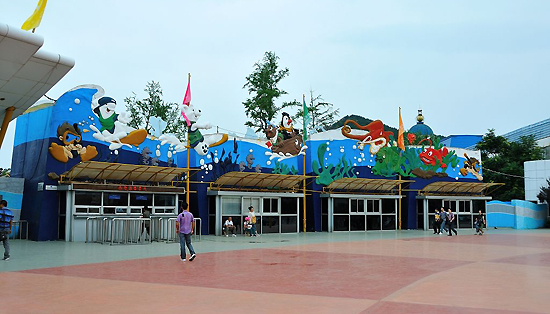 Tiger Beach Ocean Park, one of the 'top 10 attractions in Liaoning, China' by China.org.cn.