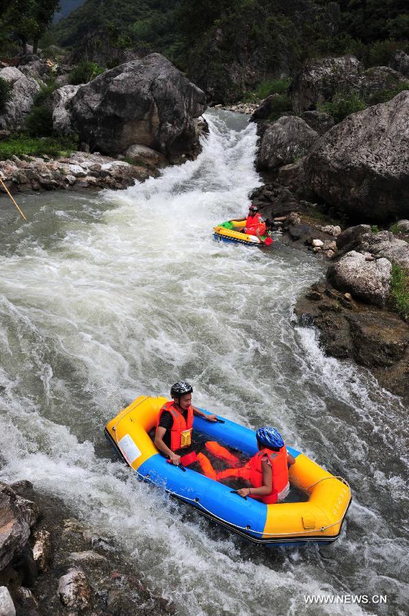 CHINA-XINGSHAN-TOURISM-RAFTING (CN)