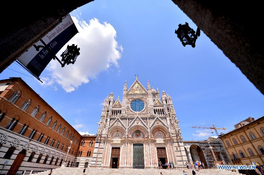 ITALY-SIENA-HISTORIC CENTER-WORLD HERITAGE