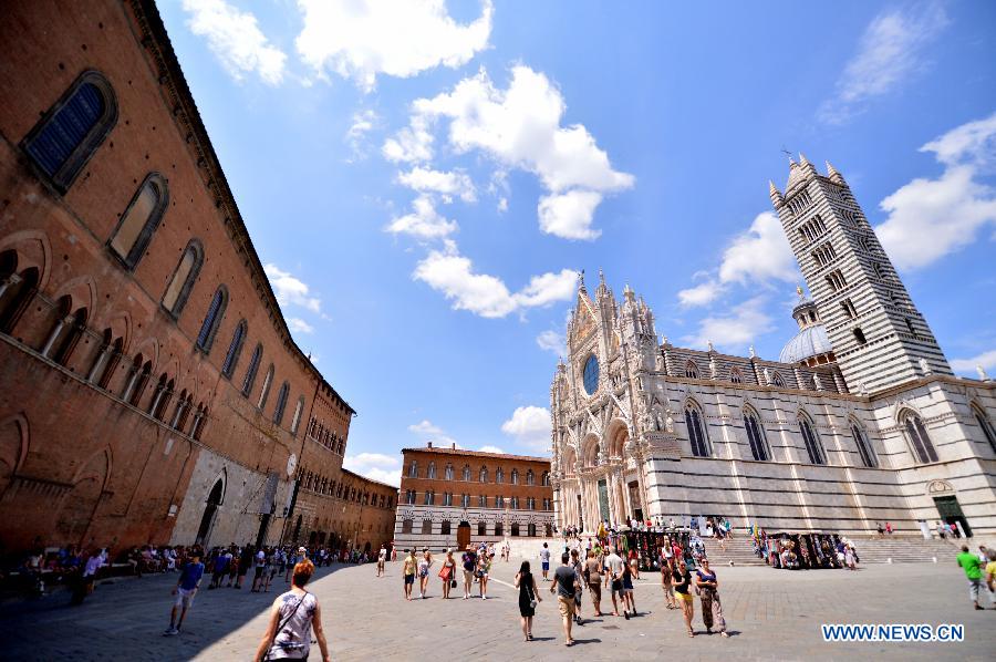 ITALY-SIENA-HISTORIC CENTER-WORLD HERITAGE