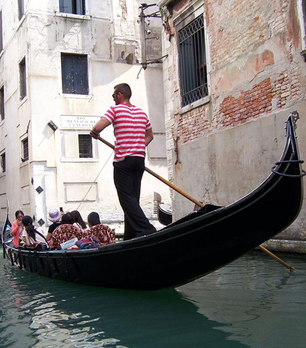 Gondolier in Venice, one of the 'top 10 strangest visa requests' by China.org.cn.