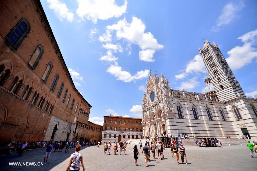 ITALY-SIENA-HISTORIC CENTER-WORLD HERITAGE