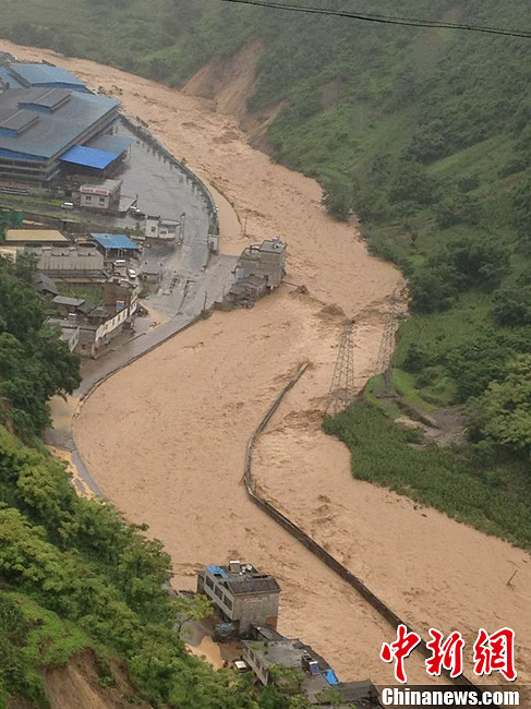 Rainstorm lashes SW China county - China.org.cn