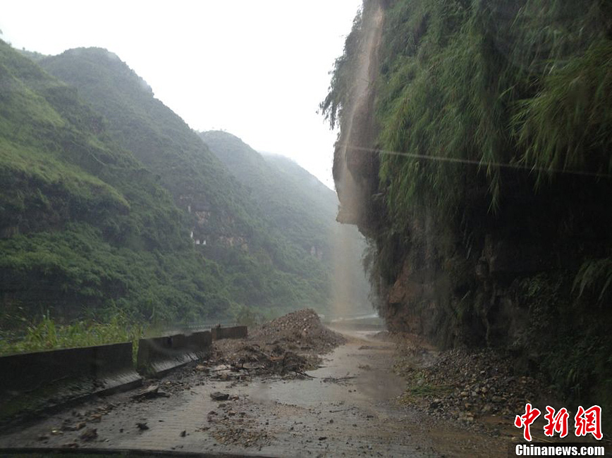 Rainstorm lashes SW China county - China.org.cn