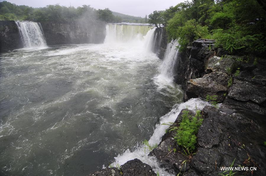 #CHINA-HEILONGJIANG-MUDANJIANG-WATERFALL (CN)