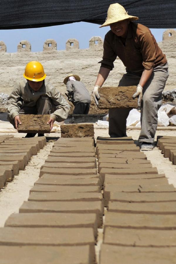 CHINA-GANSU-JIAYU PASS-MAINTENANCE (CN) 