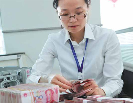 The amount of yuan used for foreign exchange purchases by financial institutions, an indicator of capital flows, declined to 27.39 trillion yuan last month, the first drop in seven months, the central bank said. 