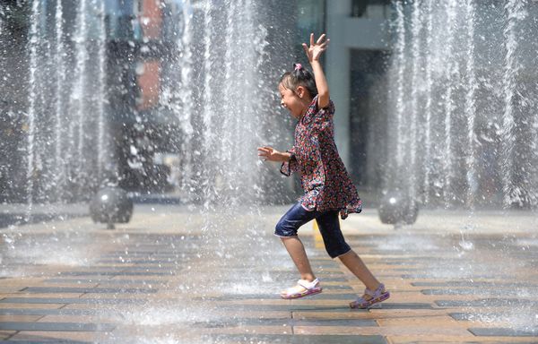 Heat wave strikes China