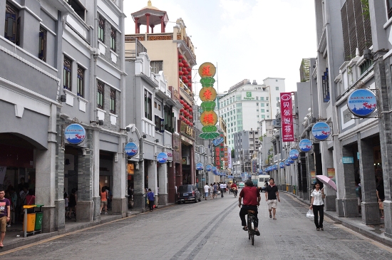 Shangxiajiu Pedestrian Street, one of the 'Top 10 commercial pedestrian streets in China' by China.org.cn