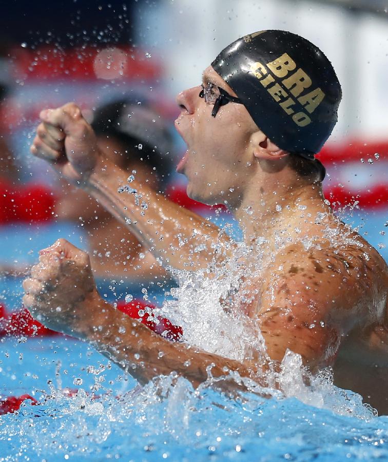 Cesar Cielo Filho takes gold medal at FINA World Championships