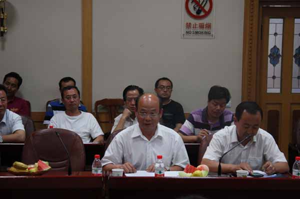 Zhao De'an, president of Northwest University for Nationalities, speaks at a media session at the university in Lanzhou, Gansu province, August 2. [Photo/chinadaily.com.cn]