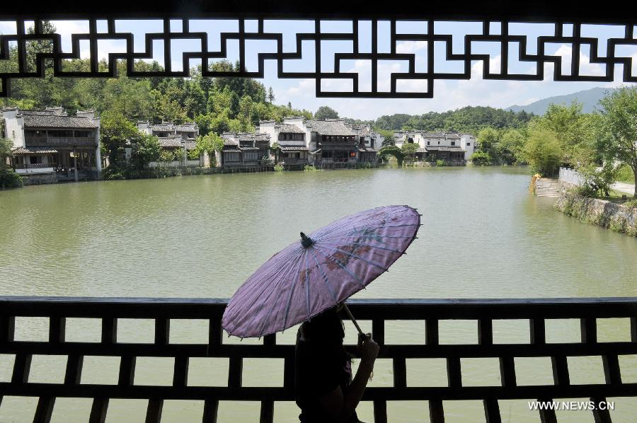 CHINA-ANHUI-HUANGSHAN-ANCIENT BUILDING (CN)