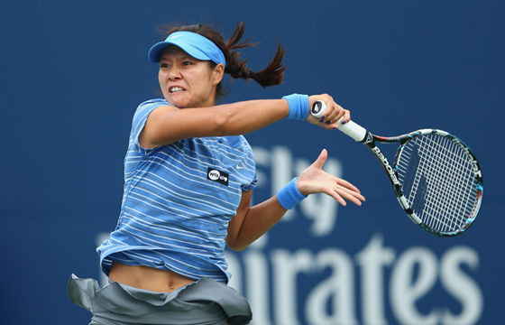  Li Na during her match against Anastasia Pavlyuchenkova at Rexall Centre at York University on August 7, 2013 in Toronto.