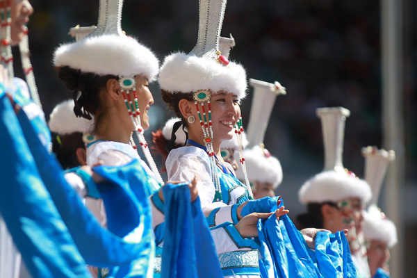 The Naadam Festival in Xinlingol runs through Sunday. Featuring a range of sports and artistic events, the fair is the Inner Mongolia Autonomous Region&apos;s largest traditional festival and this year attracted around 3,000 athletes. [Photo/China Daily]