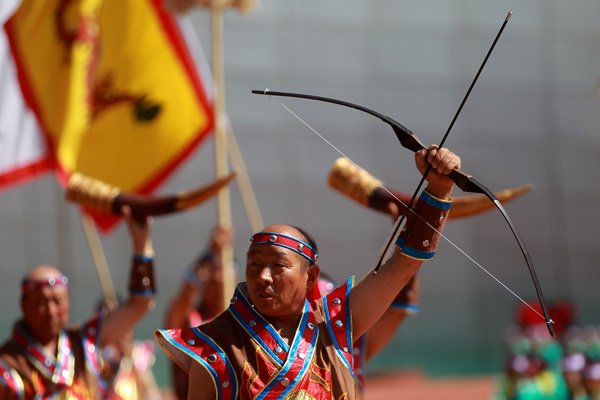 The Naadam Festival in Xinlingol runs through Sunday. Featuring a range of sports and artistic events, the fair is the Inner Mongolia Autonomous Region&apos;s largest traditional festival and this year attracted around 3,000 athletes. [Photo/China Daily]