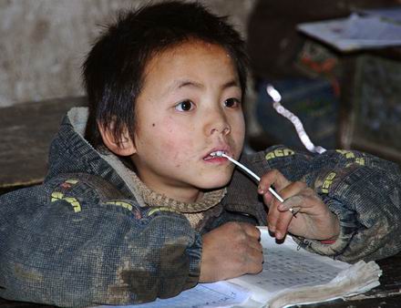 China's left-behind children lag behind [file photo]