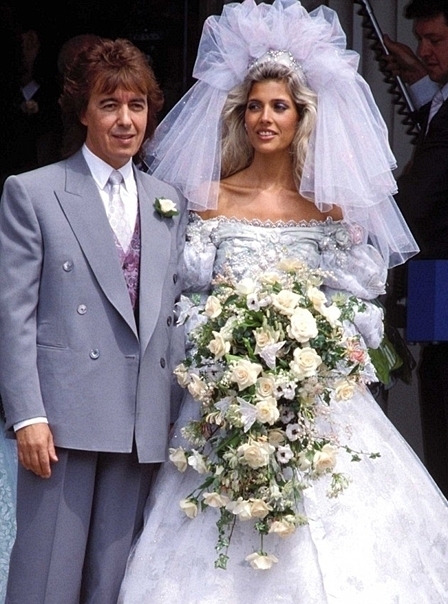 Mandy Smith&apos;s wedding dress, one of the &apos;Top 10 worst celeb wedding gowns&apos; by China.org.cn.