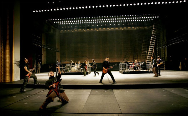 The play was staged in a modern Chinese version combined with heavy metal music. [Edinburgh International Festival]