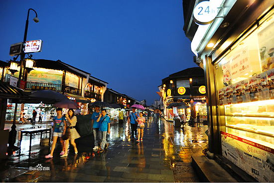 Qinghefang Ancient Street, one of the 'top 10 attractions in Hangzhou, China' by China.org.cn.