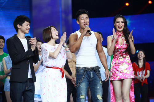 4强选手诞生，从左到右分别是：林柏宏、纪培慧、李凤阳、赵茜。