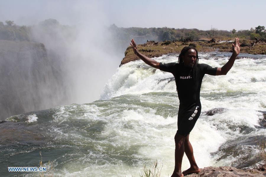 ZIMBABWE-VICTORIA FALLS-POOL