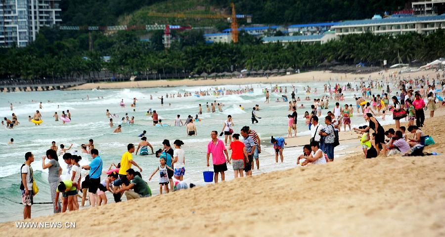 **CHINA-HAINAN-SANYA-SWIMMING (CN) 