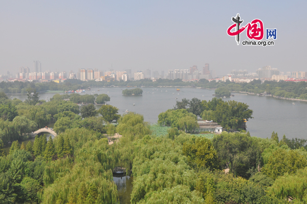 Daming Lake,one of the 'Top 10 attractions in Jinan, China'by China.org.cn.