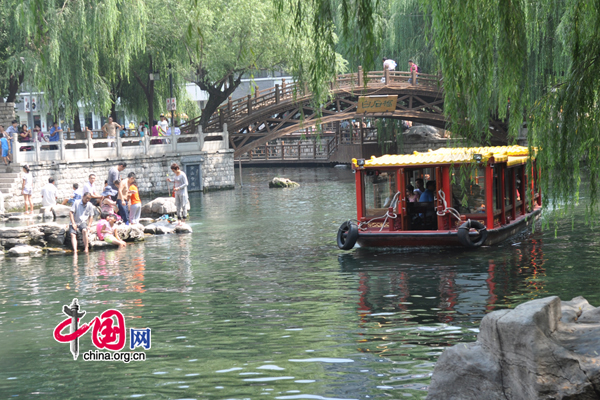 City Moat Tour,one of the 'Top 10 attractions in Jinan, China'by China.org.cn.