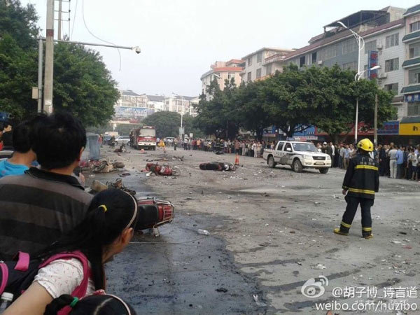 The site of an explosion which happened near a school in South China's Guangxi Zhuang autonomous region on Monday morning.[Photo/Xinhua]