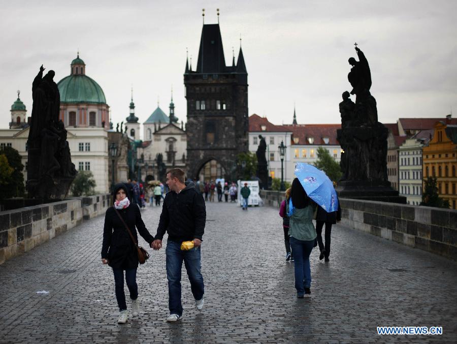 CZECH-PRAGUE-DAILY LIFE-A CITY FOR LOVERS