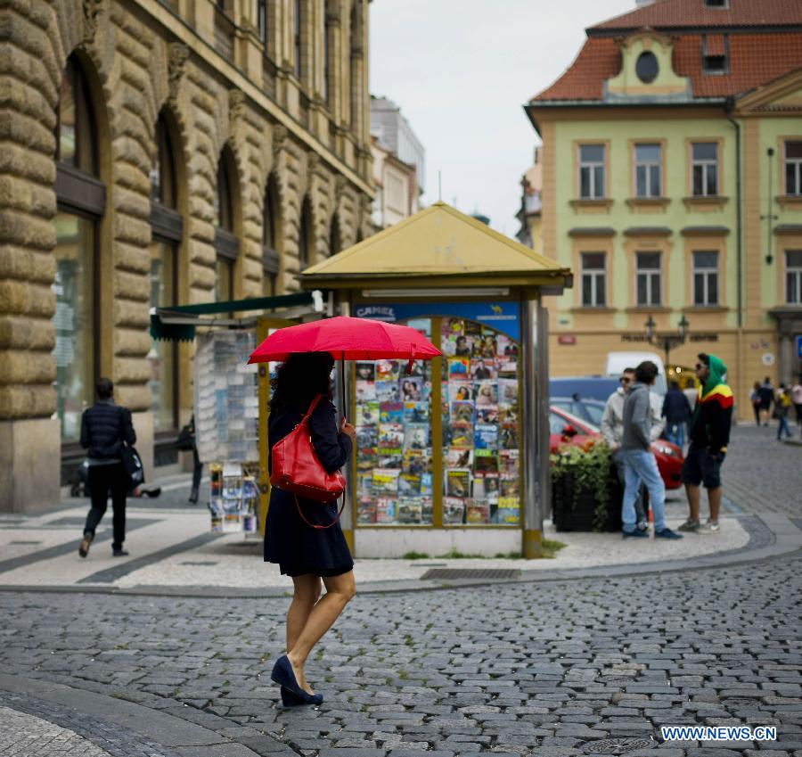 CZECH-PRAGUE-DAILY LIFE-A CITY FOR LOVERS