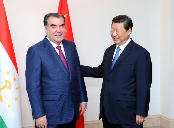 Chinese President Xi Jinping (R) meets with Tajik President Emomali Rakhmon in Bishkek, Kyrgyzstan, Sept. 12, 2013. [Wang Ye/Xinhua]