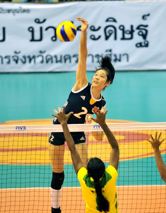  Defending champions China beat India 3-0 at 17th Asian Senior Women's Volleyball Championship at Chatchai Hall on Sep. 15, 2013.