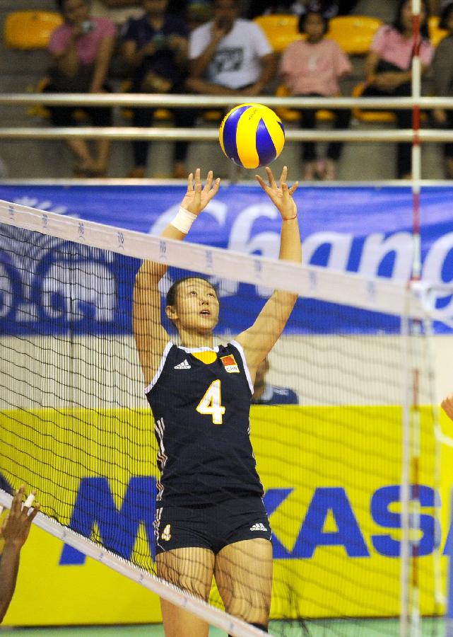  Defending champions China beat India 3-0 at 17th Asian Senior Women's Volleyball Championship at Chatchai Hall on Sep. 15, 2013.