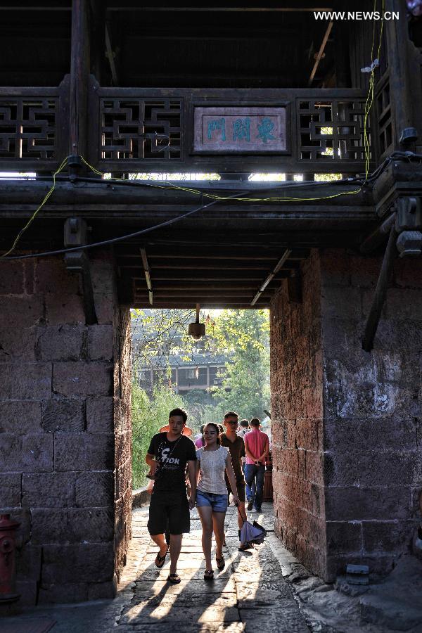 CHINA-HUNAN-FENGHUANG COUNTY-TOURISM FESTIVAL (CN)