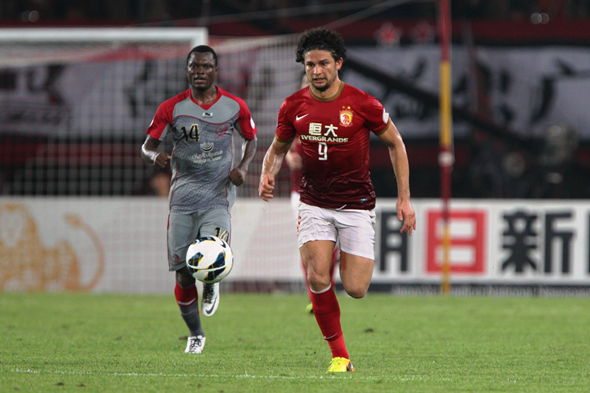 Brazilian striker Elkeson scored as Guangzhou Evergrande beat Qatar's Lekhwiya 2-0 in the first leg of their AFC Champions League quarter-final last month.