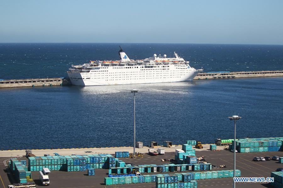 The detained Chinese cruise liner Henna is seen in Jeju, South Korea, Sept. 16, 2013. The detained Chinese cruise liner Henna departed from South Korea&apos;s Jeju Island for China at 8:30 p.m. local time on Monday with the rest of more than 50 passengers on board, according to the Chinese Consulate General in Jeju Island.