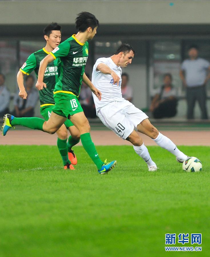 Tianjin Teda beat Beijing Guoan 1-0 at home in a CSL match on Sep.21, 2013. 