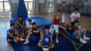 Slam dunk inspires young players