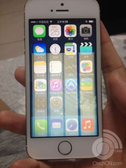 金色iPhone5S出现花屏问题