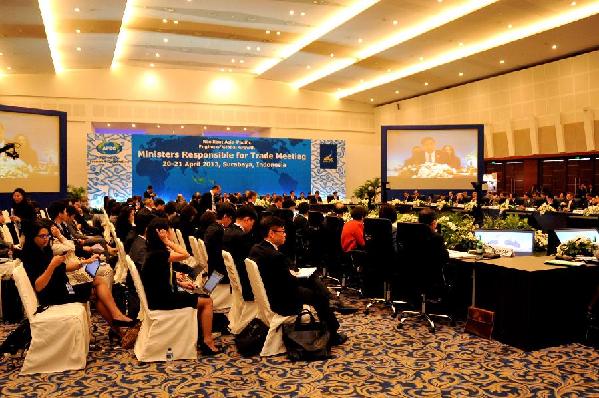 INDONESIA-SURABAYA-APEC-TRADE MINISTERS MEETING