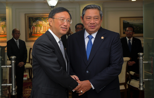 President Susilo Bambang Yudhoyono of Indonesia meets in Jakarta with Chinese State Councilor Yang Jiechi, September 19, 2013.  