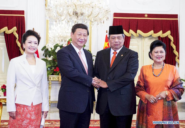 Chinese President Xi Jinping (2nd, L) meets with his Indonesian counterpart Susilo Bambang Yudhoyono(2nd, R), in Jakarta, capital of Indonesia, Oct. 2, 2013. [Xinhua/Li Xueren]