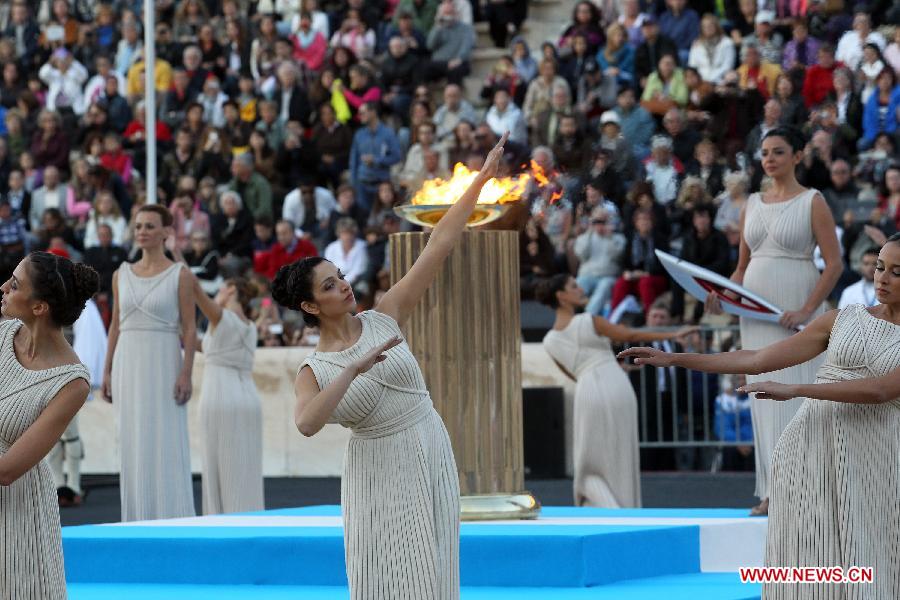 (SP)GREECE-ATHENS-OLYMPIC FLAME