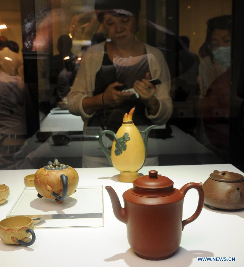 #CHINA-TAIPEI-YIXING TEAPOT EXHIBITION (CN)