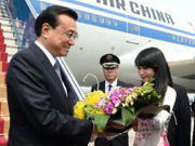 Chinese Premier welcomed by Vietnamese PM and people