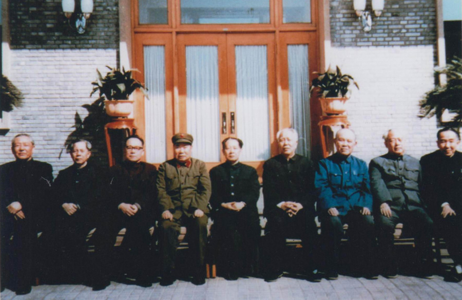 photo-biography-of-xi-zhongxun-china-cn