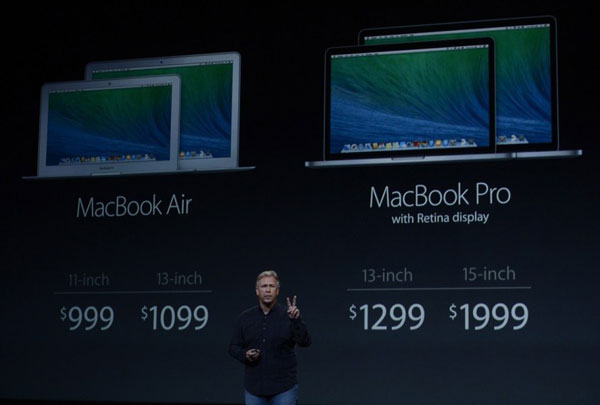 当地时间10月22日，美国苹果公司高级副总裁菲尔·席勒在美国旧金山举行的发布会上，介绍Macbook Pro和Macbook Air新品。