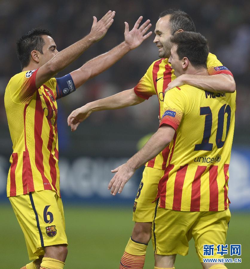 Lionel Messi scored his fourth goal in two UEFA Champions League games this season as FC Barcelona came from behind to draw 1-1 at AC Milan and stay top of Group H. 